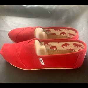 Red Toms Women’s Size 7 1/2